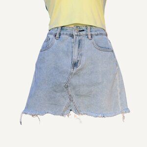 💙 HIGH-WAISTED DENIM SKIRT WITH RAW HEM DETAIL
